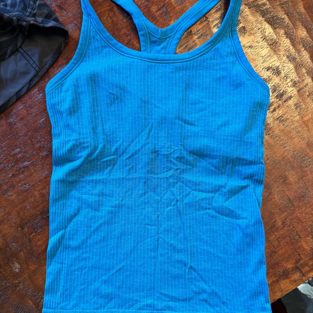 Lululemon tank